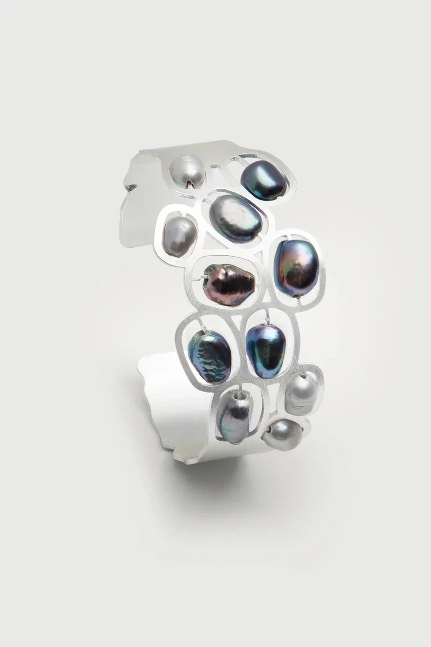 SA9 | Saachi Pearled Cut Out Waved Cuff Bracelet | Silver